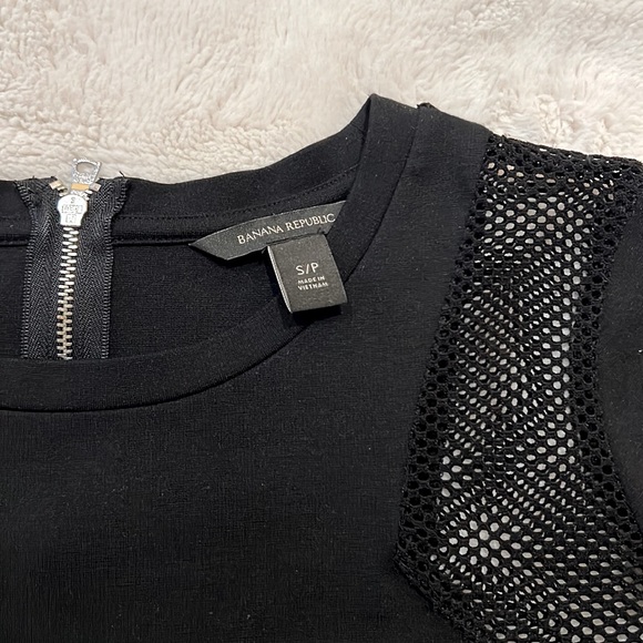 Banana Republic long-sleeve top with mesh accents - Picture 4 of 7